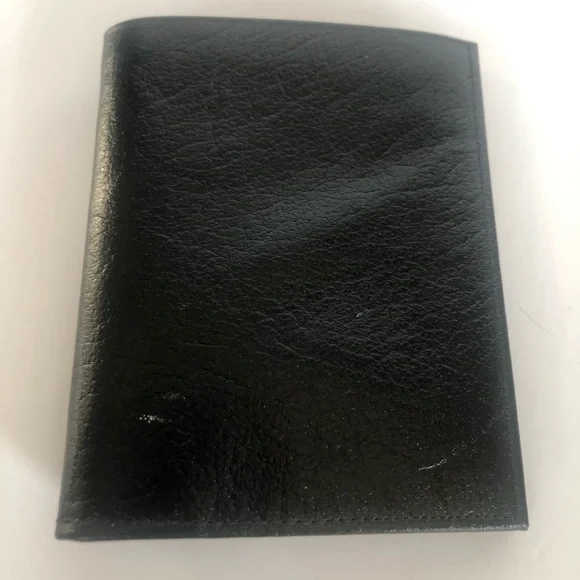 Buxton Men’s Wallet (2 available)