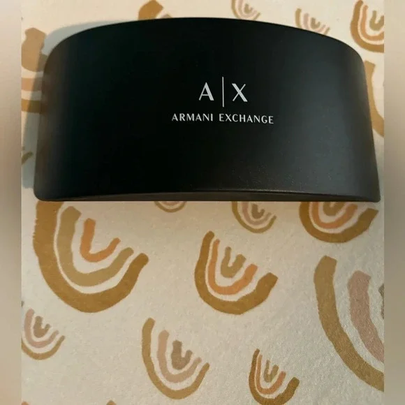 Armani  Exchange Black Hard Sunglass case with cleaning‎ cloth