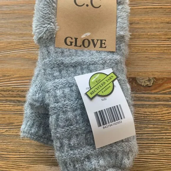 C.C Gray Knit Gloves