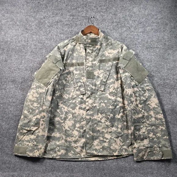 US Army Combat Uniform ACU Coat Medium Regular UCP Digital Camo Ripstop Jacket M
