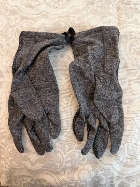 lululemon athletica Gray Heather Tech Gloves