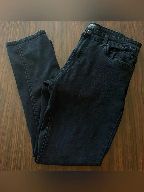 Men’s Size 36/30 Slim Straight Black Men's Steve’s Jeans
