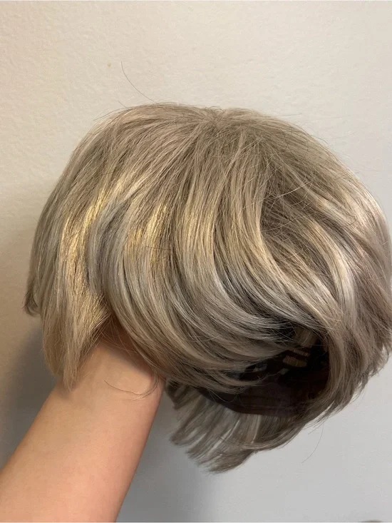 Women’s Short Layered Wig in Ash Blonde - Unbranded