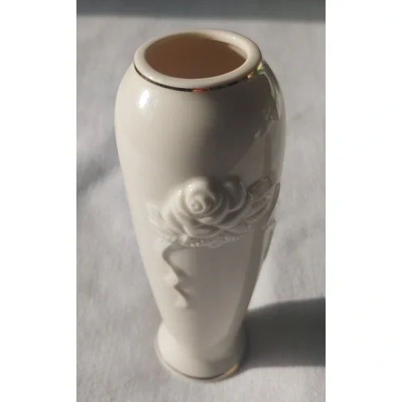 Lenox Rose Blossom Vase, Fine China 24 KT Gold Trim 7 1/2