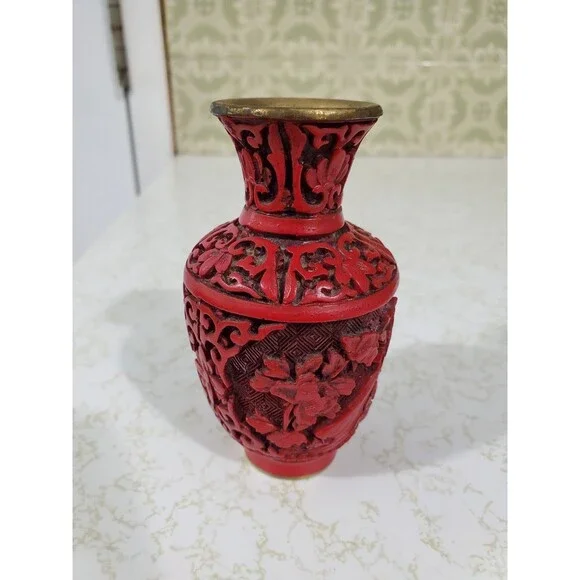 Vintage Chinese Cinnabar Vase Hand Carved Enamel Red Cinnabar Oriental