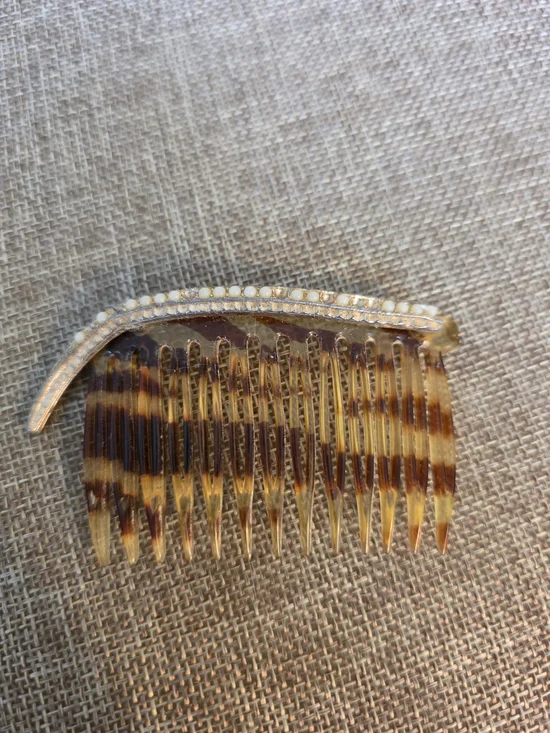 Vintage Rhinestone Tortoiseshell Hair Comb - Elegant Women’s Accessory