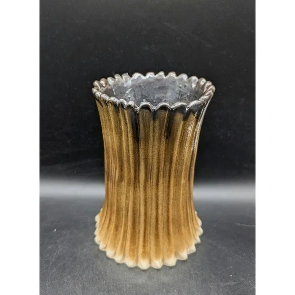 Handmade Studio Pottery Ribbed Ceramic Vase Brown Scalloped Rim Ombre Glaze 6.5