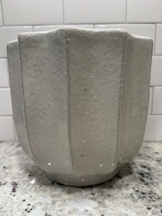 Hearth & Hand Glossy Cream Ceramic Planter W/Drainage Hole - NWT