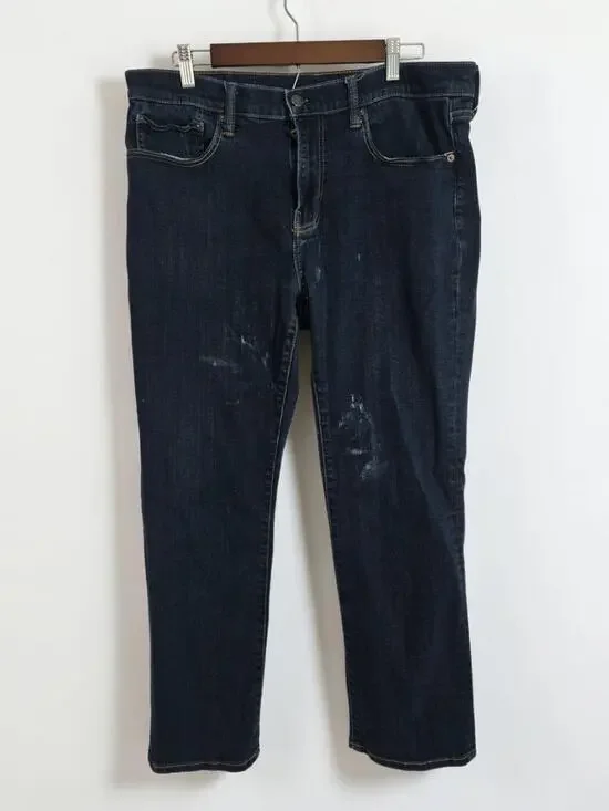 Lucky Brand Men’s Distressed Jeans – Size 34/30 – Classic Straight‑Leg Denim