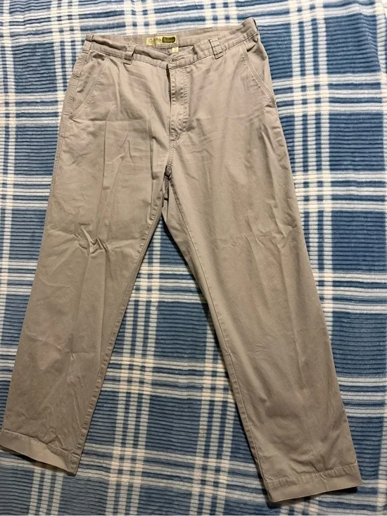 Cabela's Men's Khaki Chino Pants in Light Taupe