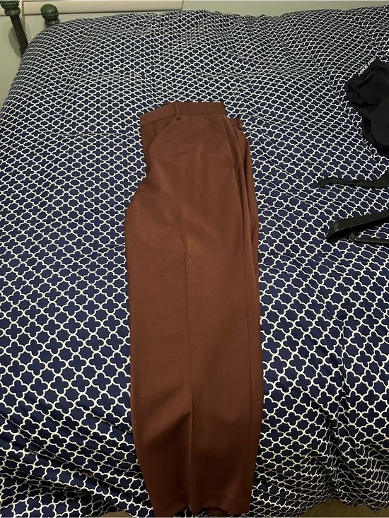 Express Women's Straight-Leg Trousers in Rich Brown