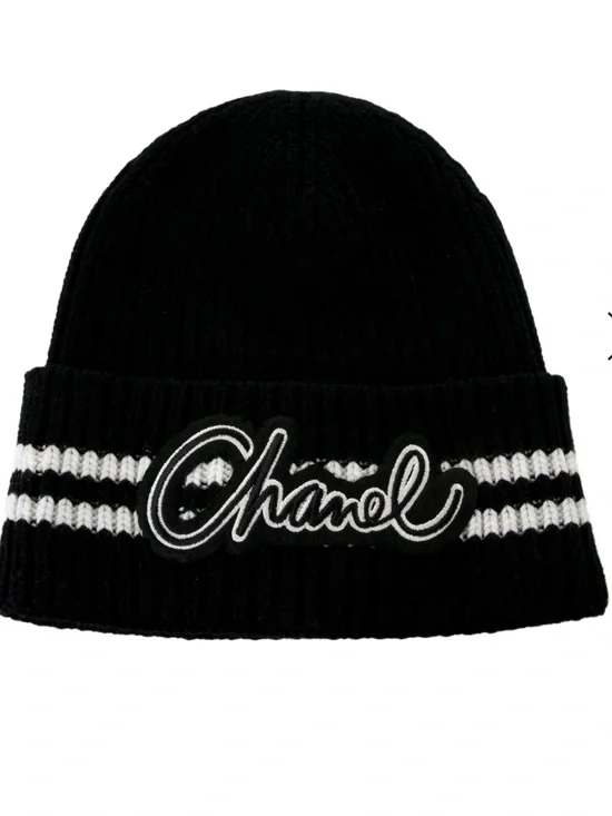 🖤 Double C Designer Black White Script Spell Out Beanie Winter Hat Cap