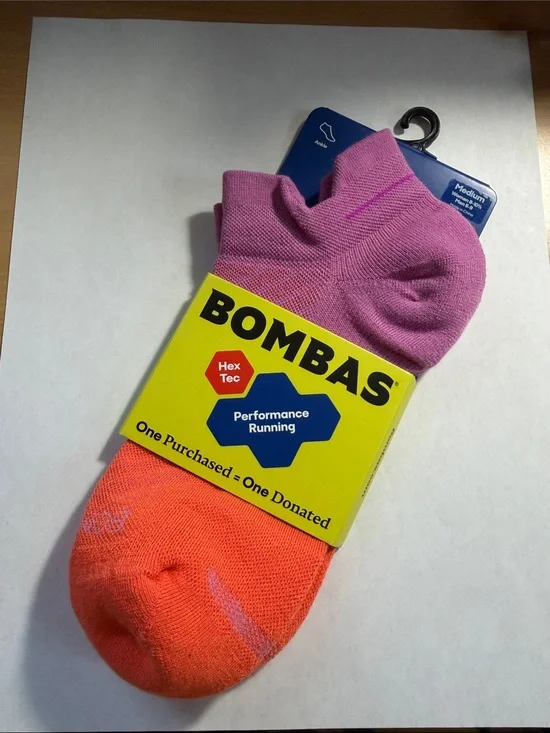 Bombas women’s  No-Show Performance Socks in Pink and Orange M