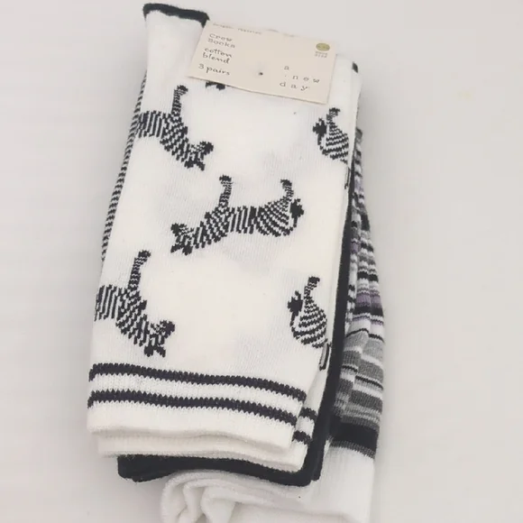 A New Day Women's Black White Zebra Cotton Blend Socks Sz 4-10 NWT