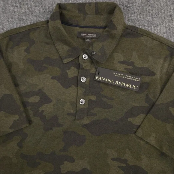 Banana Republic Polo Shirt Mens M Green Camo AOP Luxury Touch Cotton Preppy NEW