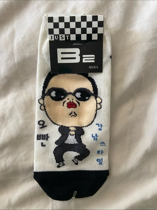 JUST B2 Seoul White Novelty Socks - Psy Dance Design