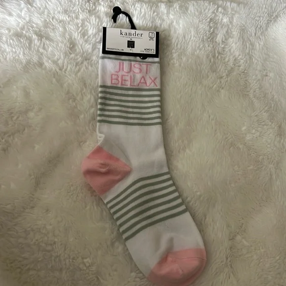 Kander By Katie Anderson Just Belax White and Pink Socks Size 5-10 Women’s New