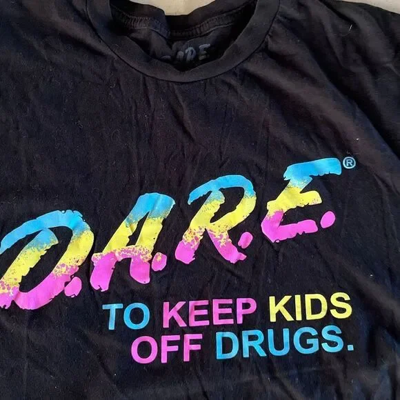 D.A.R.E to Keep kids Off Drugs Retro USA 80s 90s Shirt Size Large