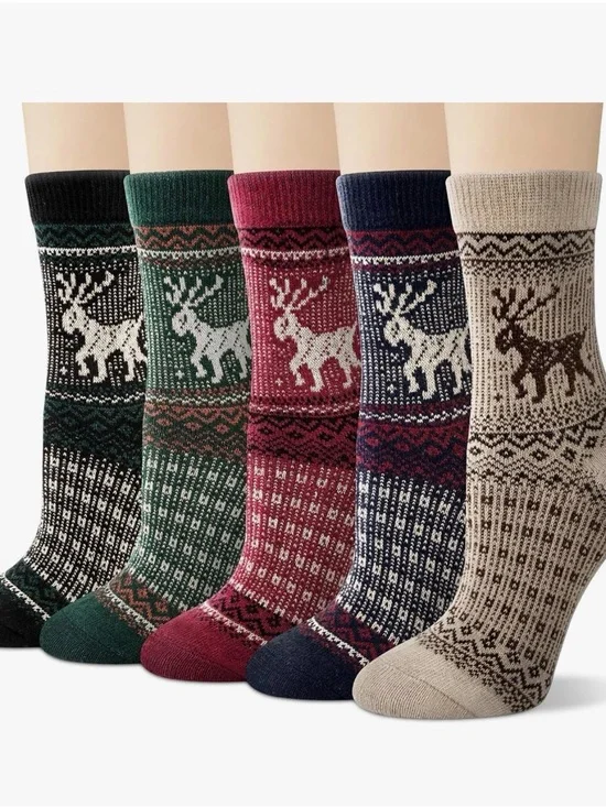 NEW Classic Reindeer Pattern Crew Socks - Pack of 5