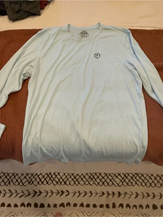 Men’s Long Sleeve Performance Shirt in Light Blue