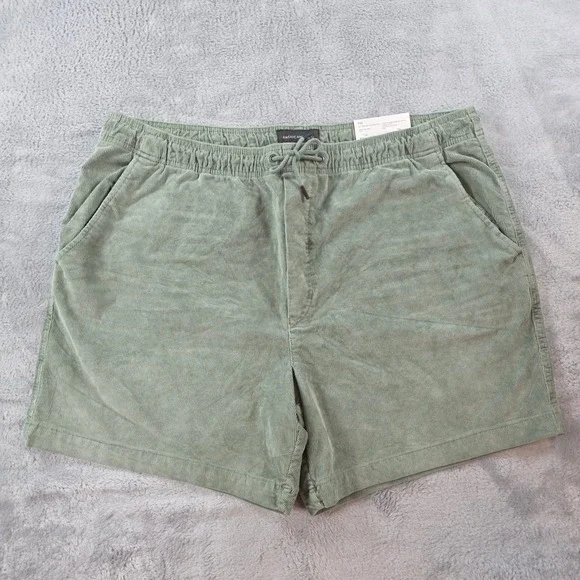 American Eagle‎ Men XXL Sage Green Corduroy Trekker Shorts Flex Stretch 5.5