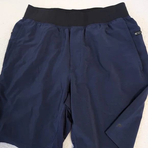 Fabletics Shorts Mens Sm 28