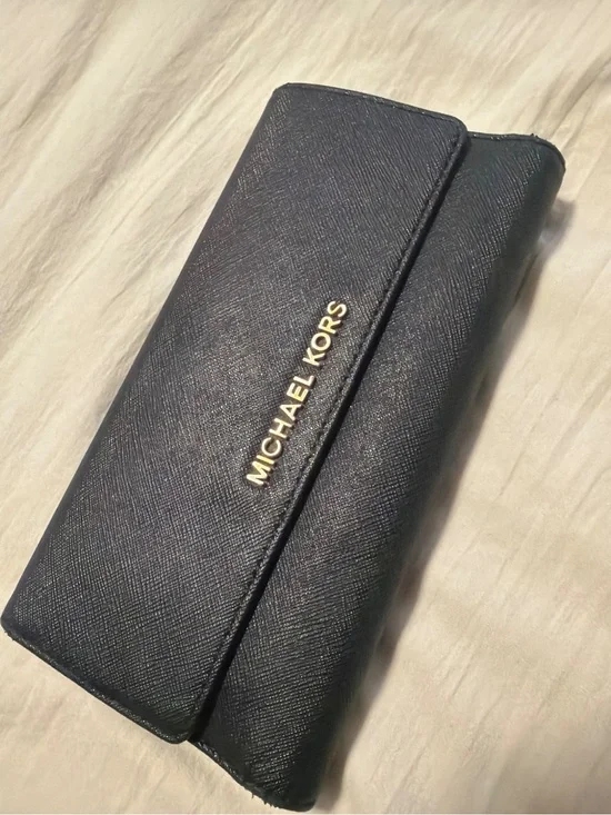 Michael Kors Jet Set Travel Black Large Trifold Wallet