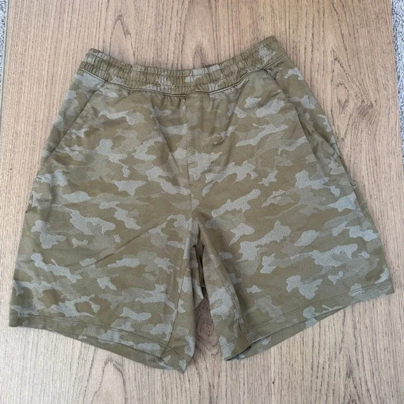 Lululemon Mens Small Pace Breaker Linerless Camo Training Shorts 7
