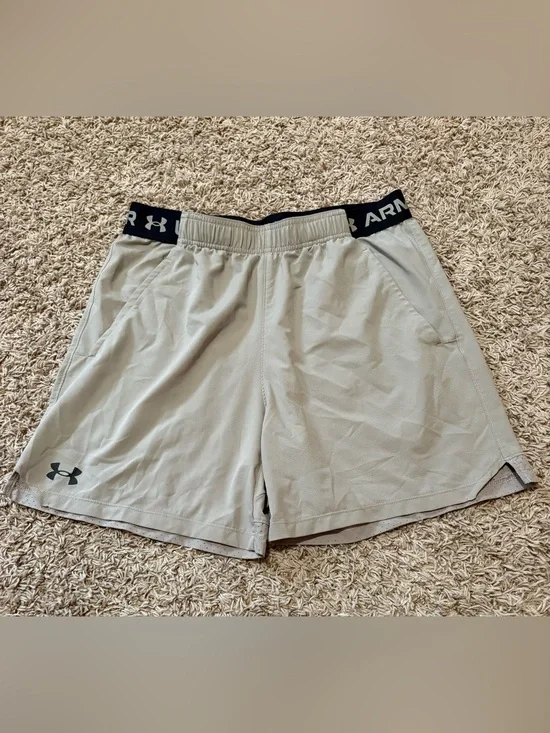 Under Armour Vanish Woven 2.0 shorts men’s size Large 6”inseam
