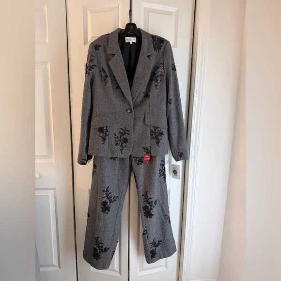 Mikael Aghal suit set, Blazer & Trouser Set