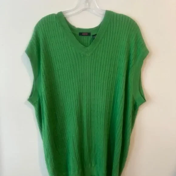 Verto Green Silk blend Rib knit V-neck sweater vest, size XL