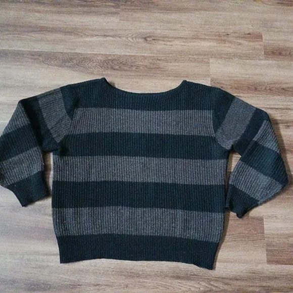 Vintage Welgrume Sportswear Striped Wool Sweater Mens Medium Gray Black USA