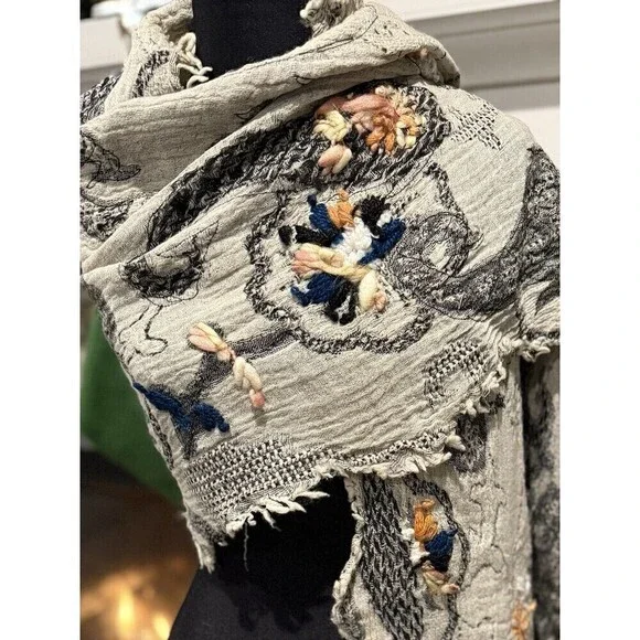 Women’s Gorgeous Unique Scarf  / Shawl - Handmade Look - No Tags
