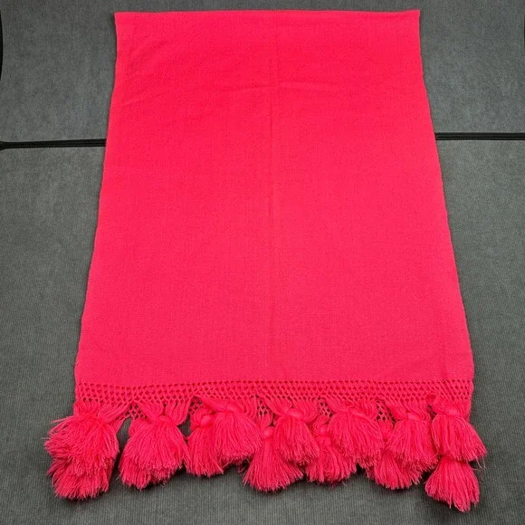 Hot Pink Woven Shawl Tassel Fringe Crochet Trim Magenta Table Runner 27x38 vtg