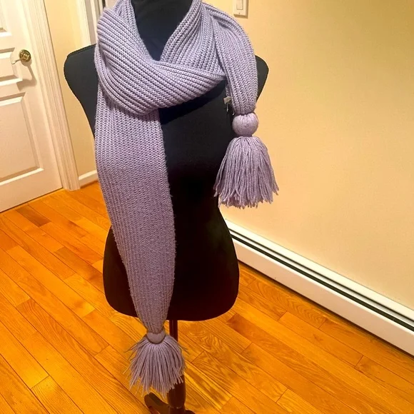 Gap Lavender Knit Scarf with Tassels
