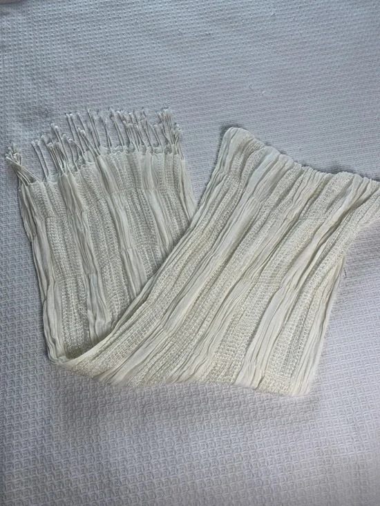 Costa Blanca white woven boho scarf with fringe