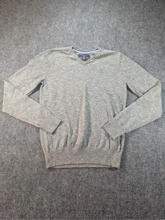 American Eagle Outfitters Mens XS Athletic Fit Gray V-Neck Cotton Sweater