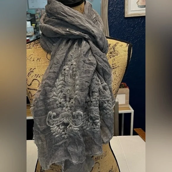 DONCASTER GRAY SOFT EMBROIDERED LARGE SCARF