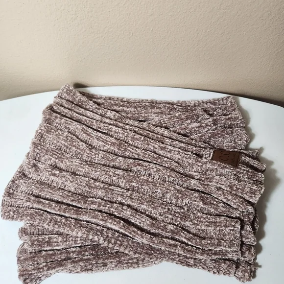 C.C Solid Light Brown/Tan Ribbed Chenille Scarf-Size 78x17