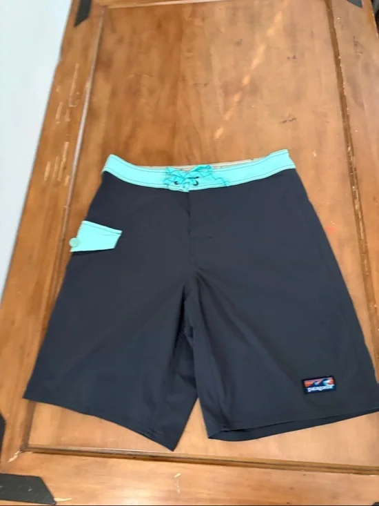 Patagonia Gray Board Shorts with Aqua Waistband Size 30