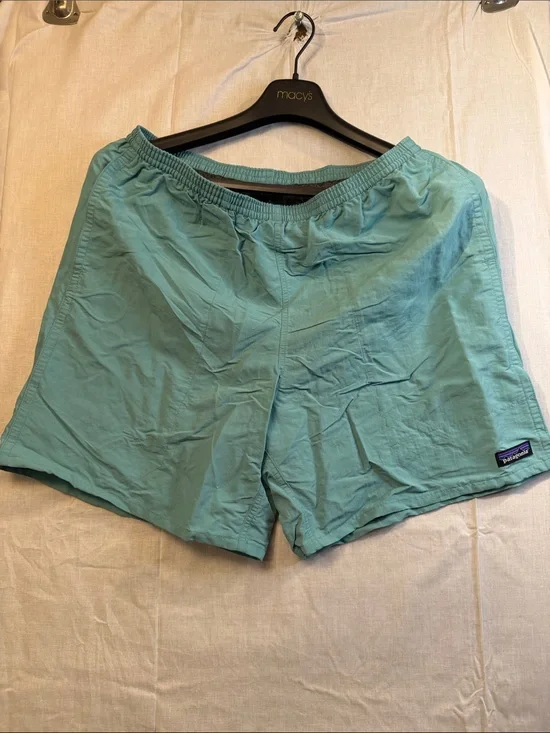 Patagonia men’s  Teal Elastic-Waist Outdoor Shorts / bathing suit