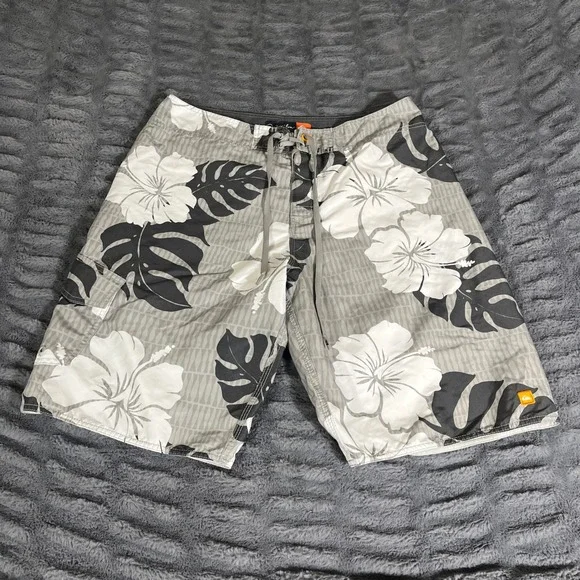Quiksilver Mens Board Shorts Size 34 Gray Hibiscus Floral Monstera‎ Swim Trunks