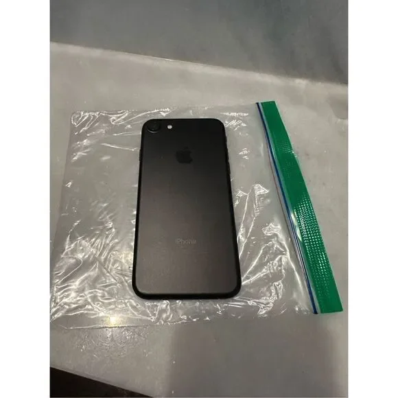 Apple iPhone 7 Black BROKEN FOR PARTS ONLY