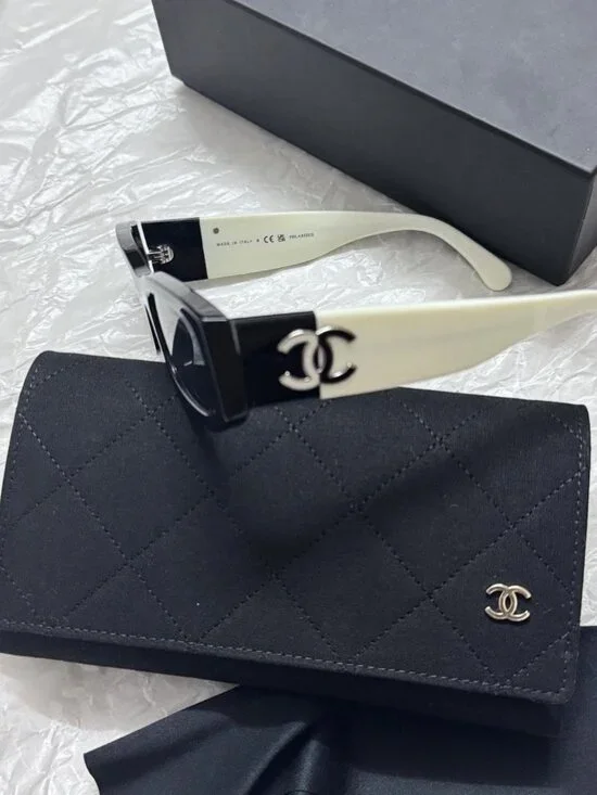 CHANEL CH5525 Rectangle Sunglasses 52mm Black White/Gray Polarized Lens 100% UV