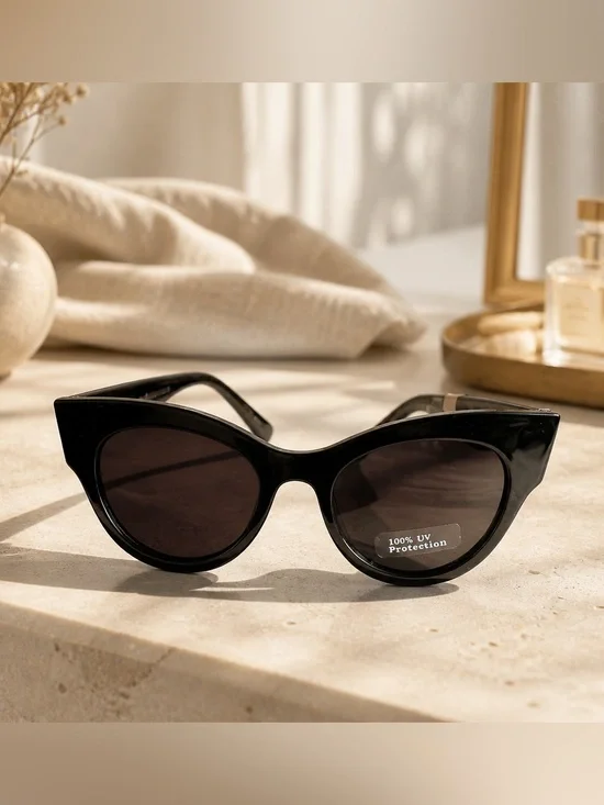 NWT Women’s Black Oval Cat Eye Fashion  Sunglasses UV Protection