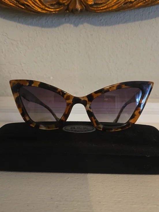 SEE Tortoiseshell Cat-Eye Sunglasses in Brown -