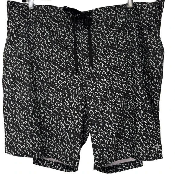 Calvin Klein Swimwear Mens XXL Black‎ White Abstract Print Swim Trunks NEW