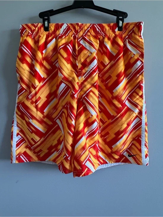 Nike Swim Trunks XL Red Orange Geometric Print‎ 9” Inseam Shorts