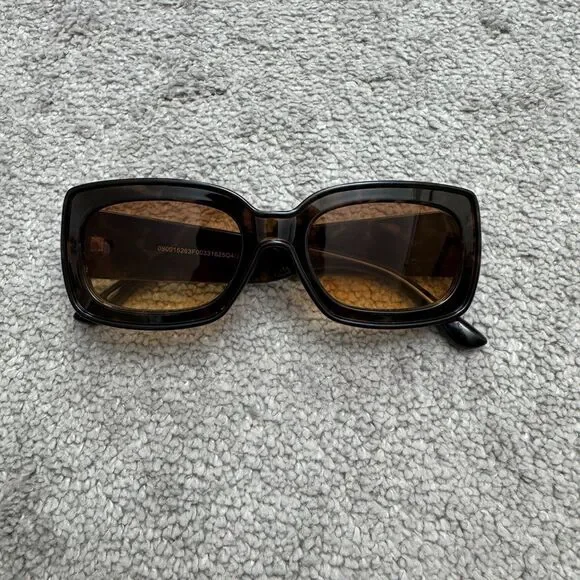 Womens Tortoise Shell Rectangle Sunglasses Chunky Frame Wide Temple Y2K 90s