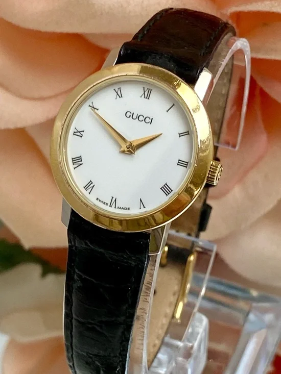 Vintage Gucci 2200L Women's Swiss Made Two-Tone Watch White Dial Roman Numerals